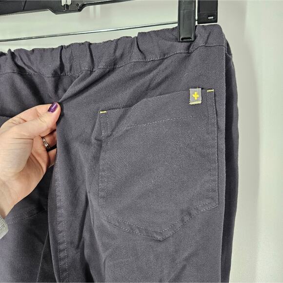 Figs Grey Short Sleeve Straight Leg Scrub Set L - Picture 12 of 15